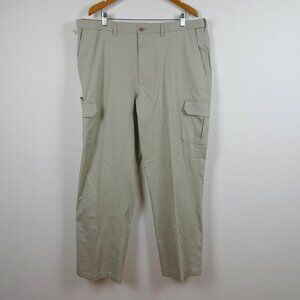 Haggar Cargo Pants Men's Size 42x32 Beige Stretch Waistband Comfort